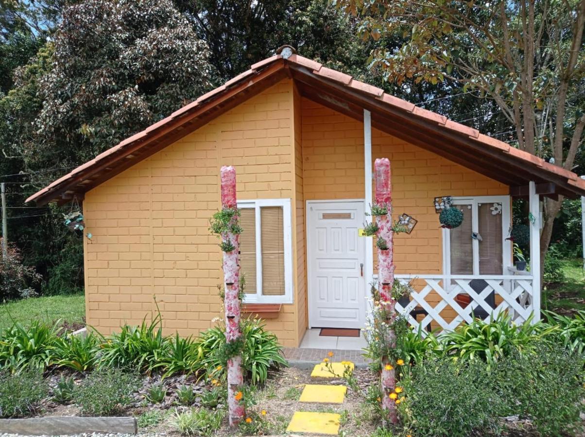 Hospedaje Santaelena -Chalets De Montana- 산타 엘레나 외부 사진